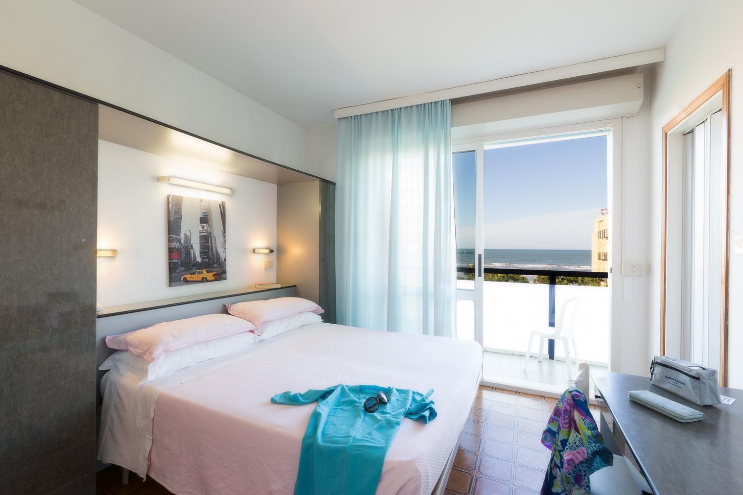 Hotel Taunus - Vista Mare Riccione Luaran gambar