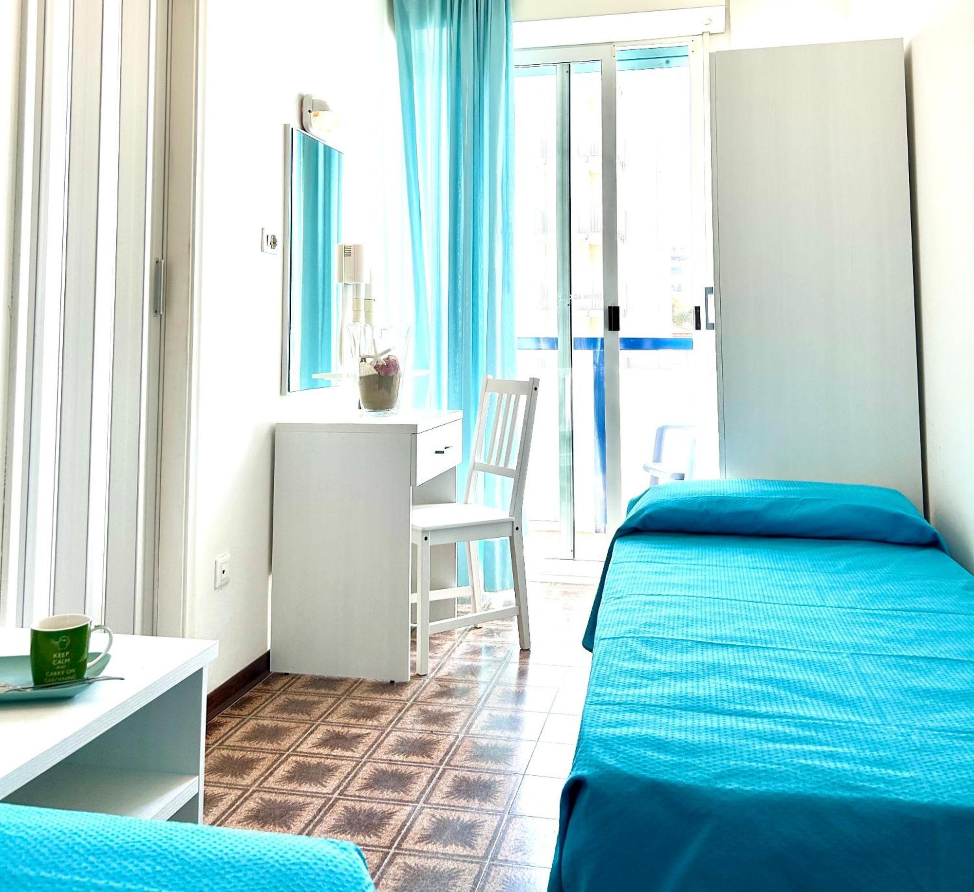Hotel Taunus - Vista Mare Riccione Luaran gambar
